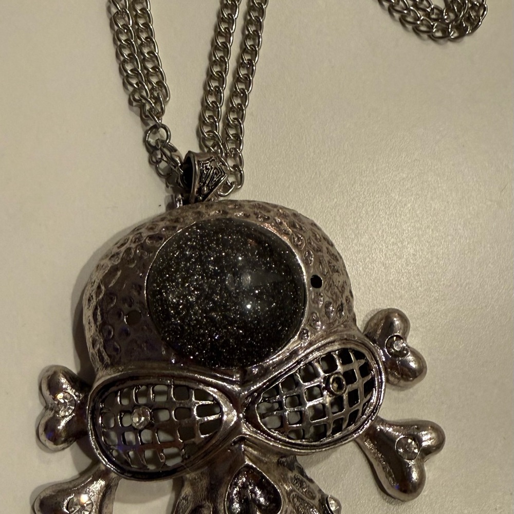 Silver Skull Pendant Necklace - Picture 2 of 5